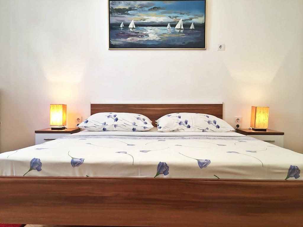 Klarina Apartments Спліт Екстер'єр фото